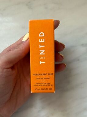 TINTED SPF 50 SHADE 6